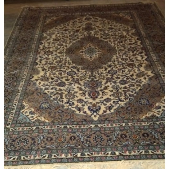 Old Riyaz ul Jannah ریاض الجنۃ   Carpet Shah Faisal Time