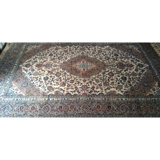 Old Riyaz ul Jannah ریاض الجنۃ   Carpet Shah Faisal Time