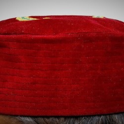Red Nalain Kufi Cap – Embroidered Velvet Hat with the Blessed Symbol of the Prophet ﷺ
